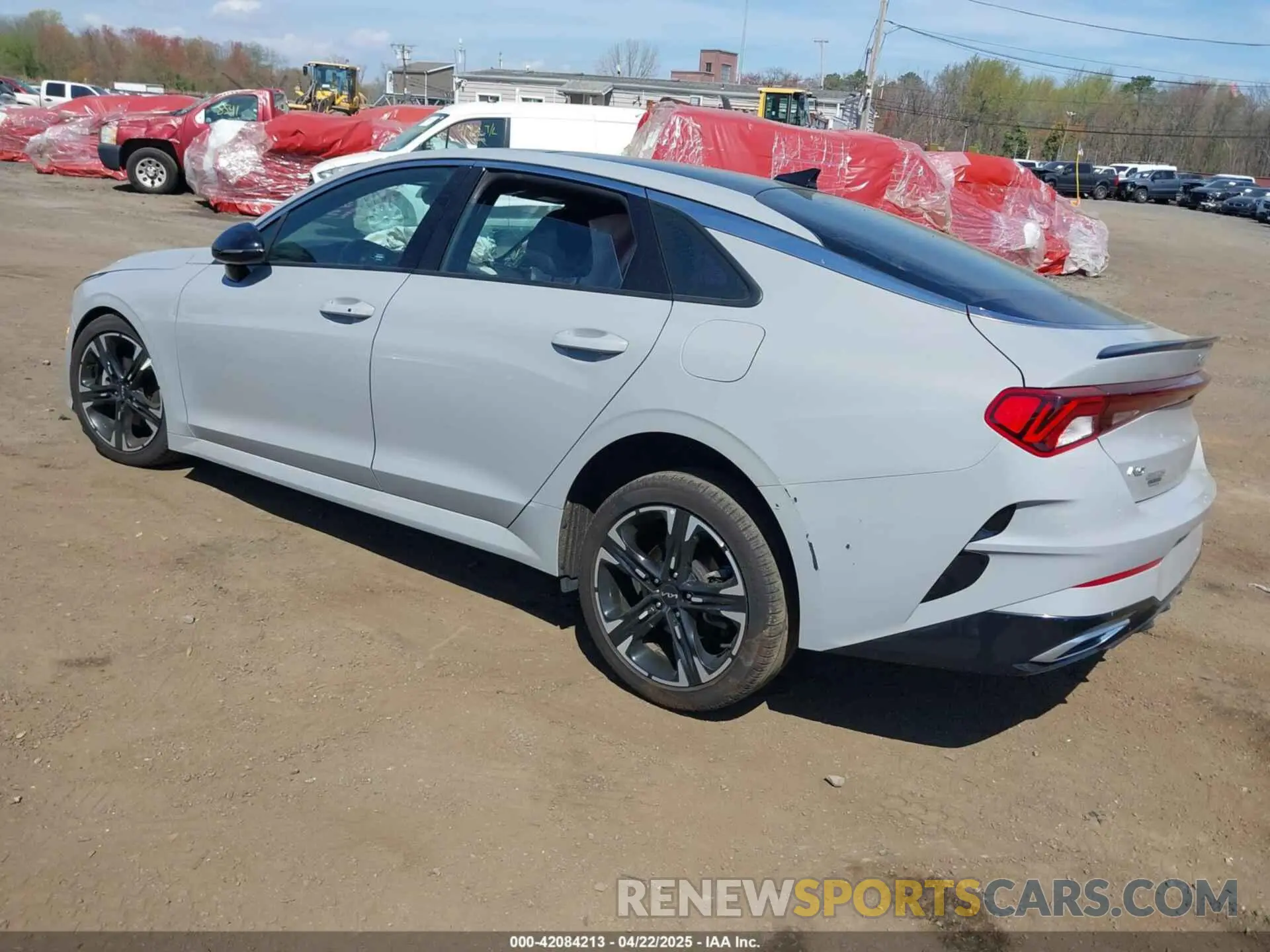 3 fotografías del automóvil dañado 5XXG64J26NG109802 KIA K5 2022
