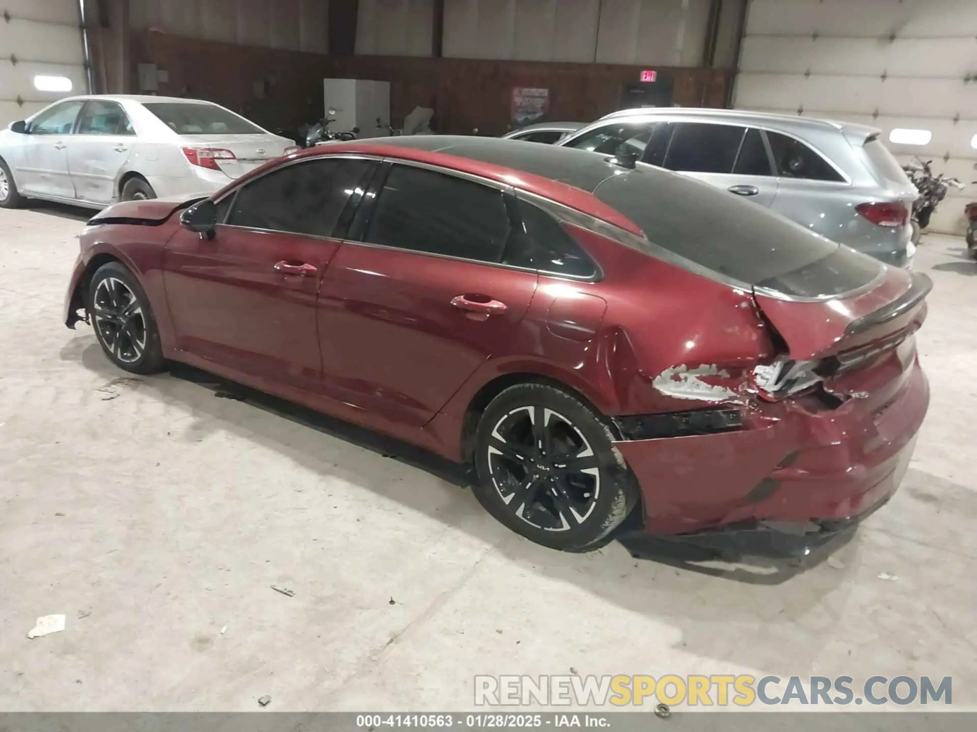 3 fotografías del automóvil dañado 5XXG64J26NG132254 KIA K5 2022