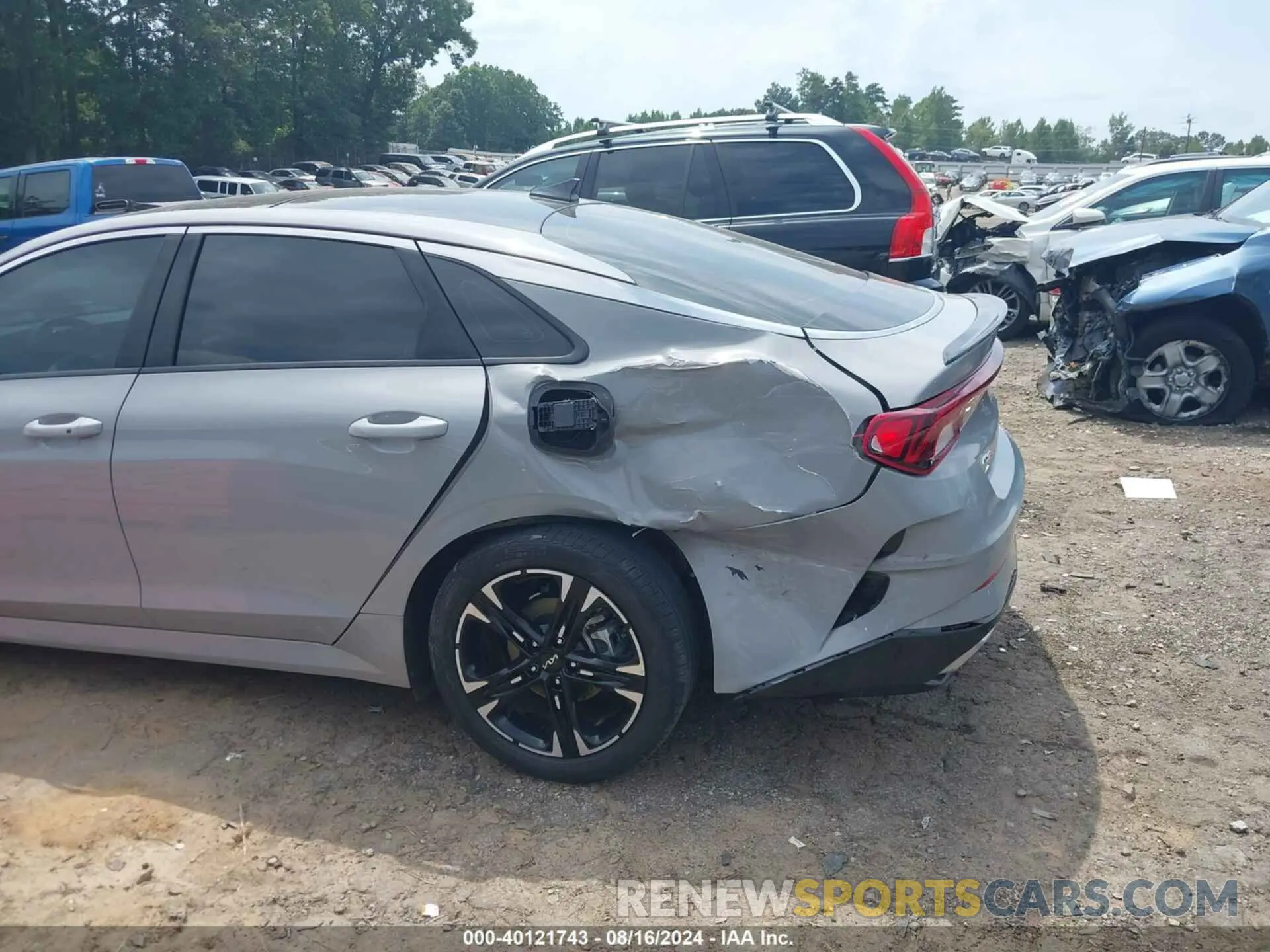 17 fotografías del automóvil dañado 5XXG64J26NG134876 KIA K5 2022