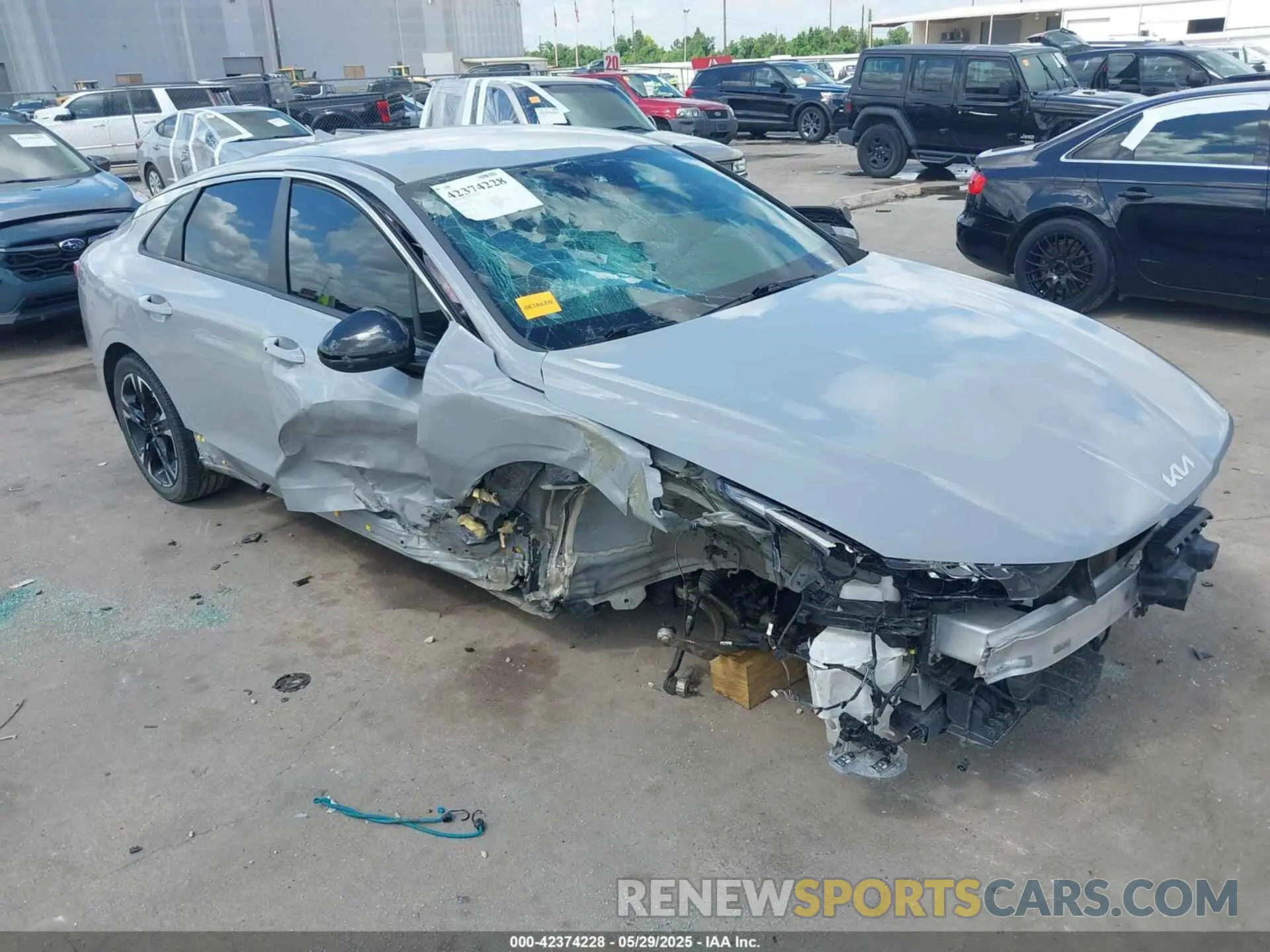 17 fotografías del automóvil dañado 5XXG64J26NG142749 KIA K5 2022