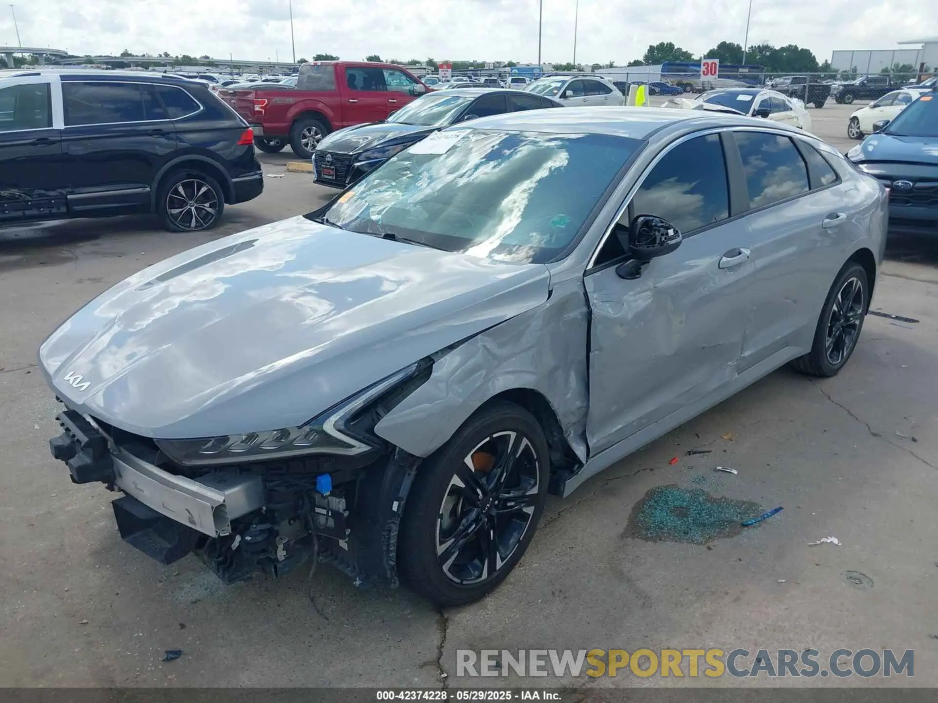 6 fotografías del automóvil dañado 5XXG64J26NG142749 KIA K5 2022