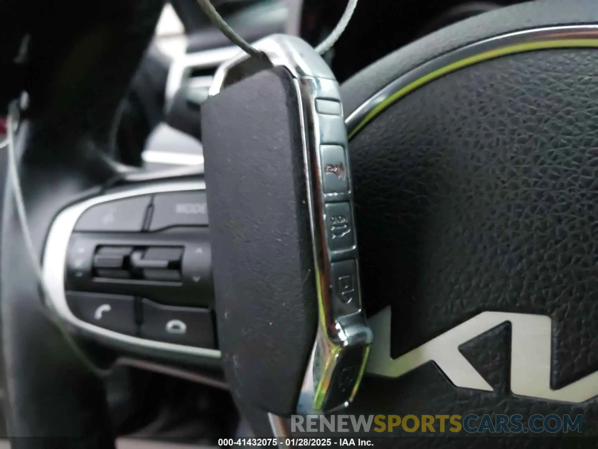 11 fotografías del automóvil dañado 5XXG64J26NG151631 KIA K5 2022