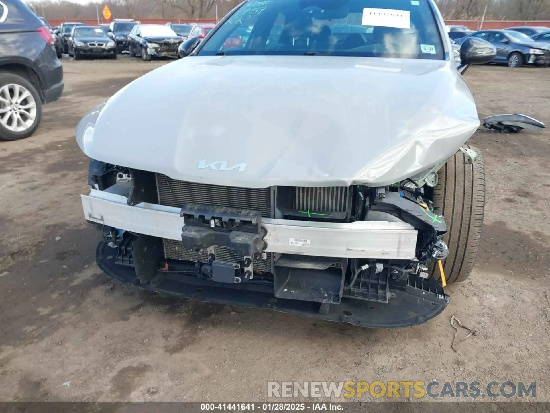 6 fotografías del automóvil dañado 5XXG64J26NG154612 KIA K5 2022