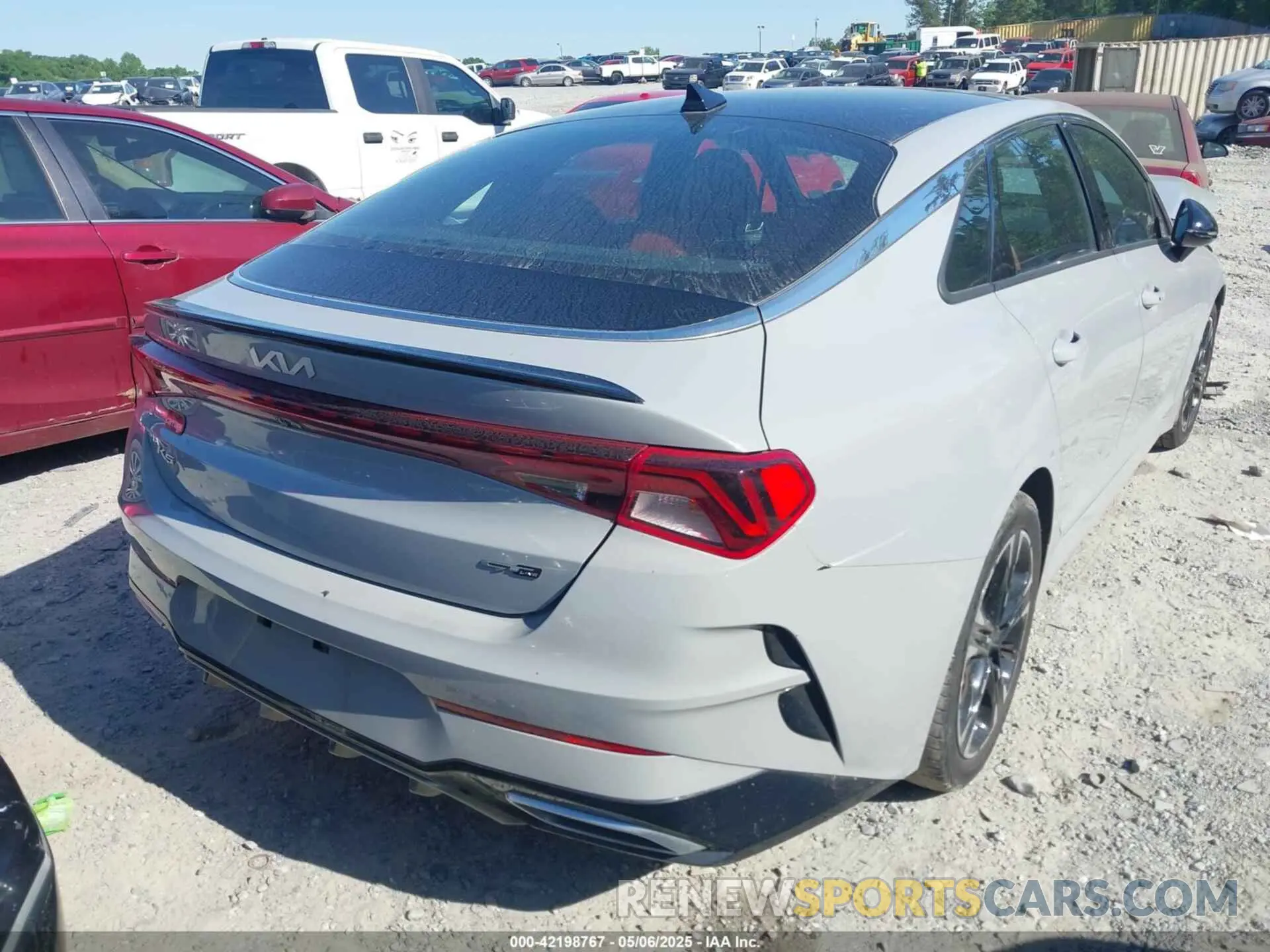 4 fotografías del automóvil dañado 5XXG64J26NG160961 KIA K5 2022
