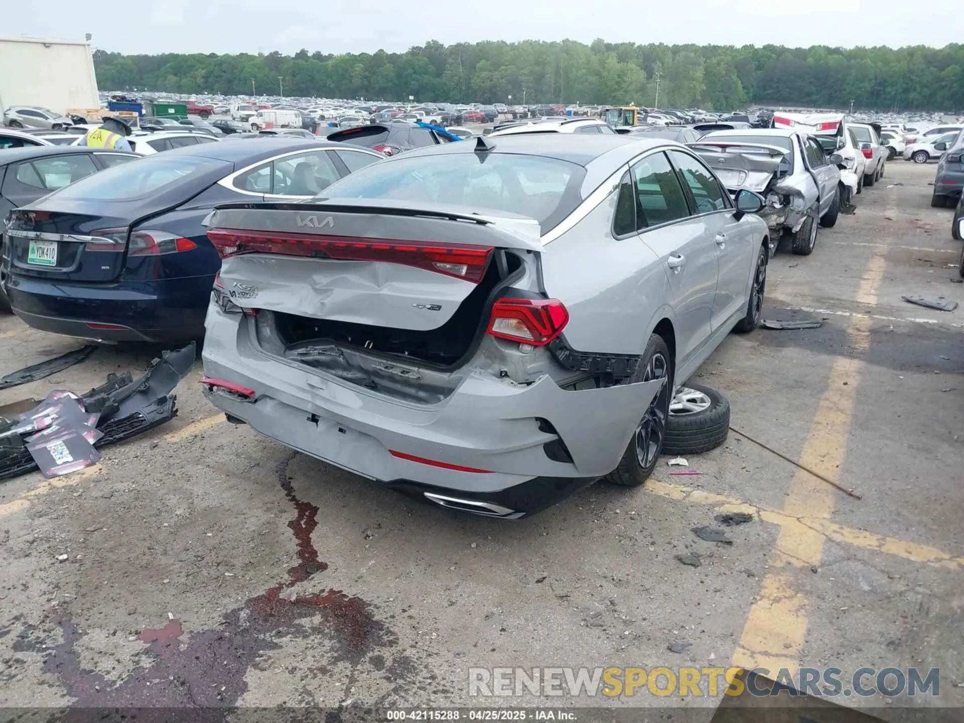4 fotografías del automóvil dañado 5XXG64J27NG124163 KIA K5 2022
