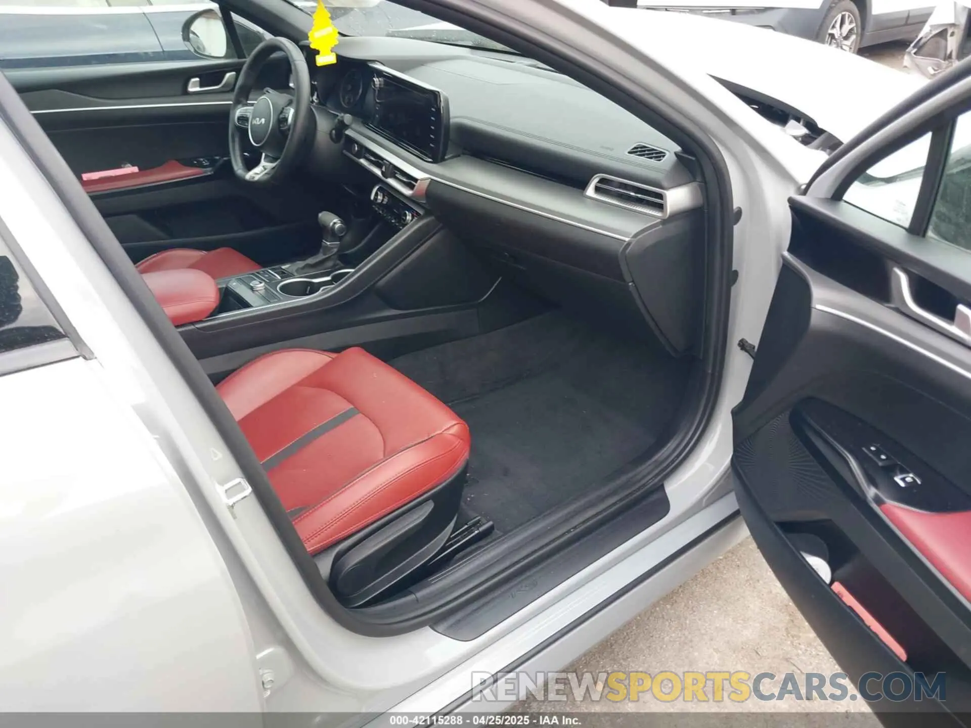 5 fotografías del automóvil dañado 5XXG64J27NG124163 KIA K5 2022