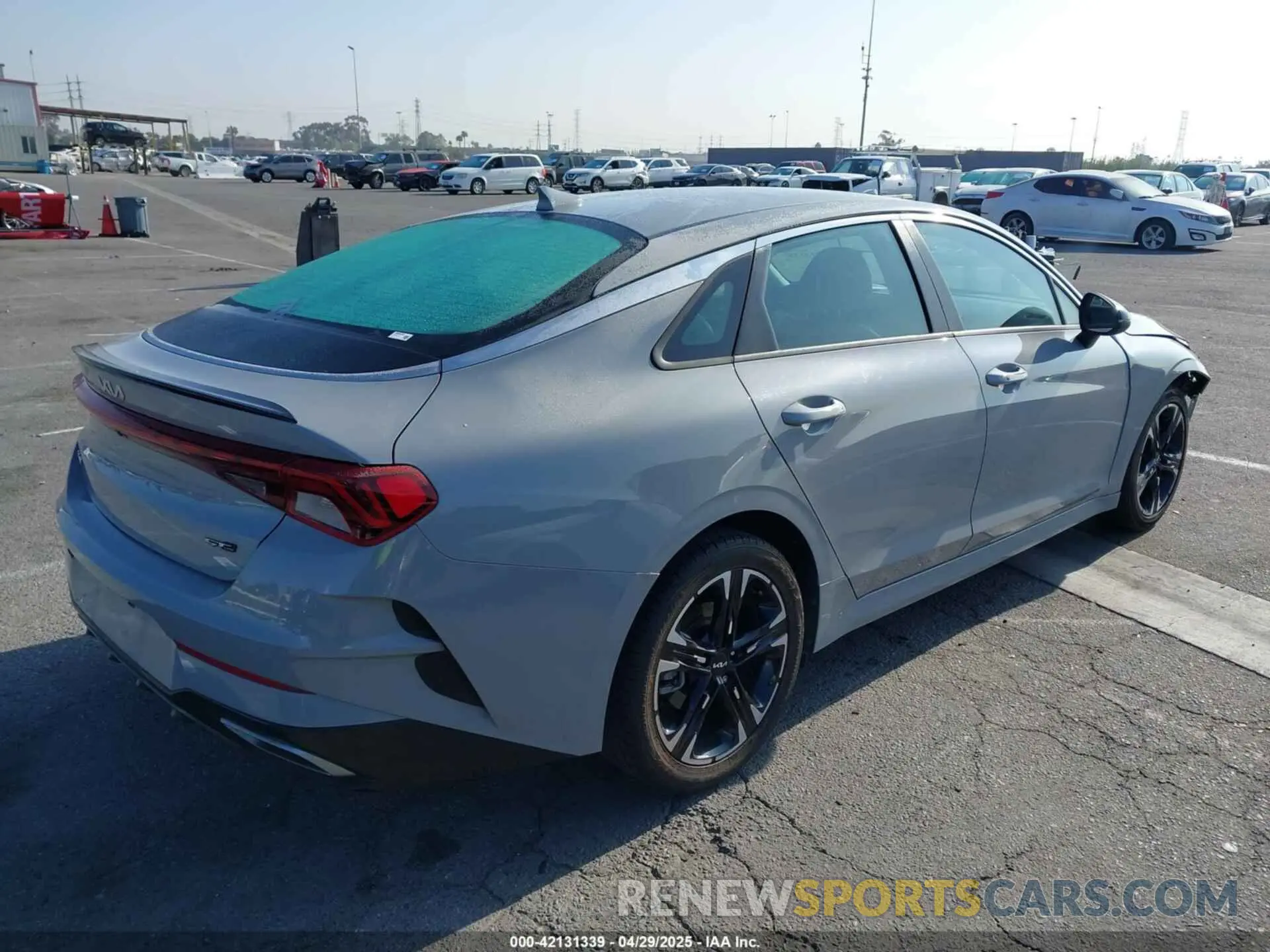 4 fotografías del automóvil dañado 5XXG64J28NG086295 KIA K5 2022