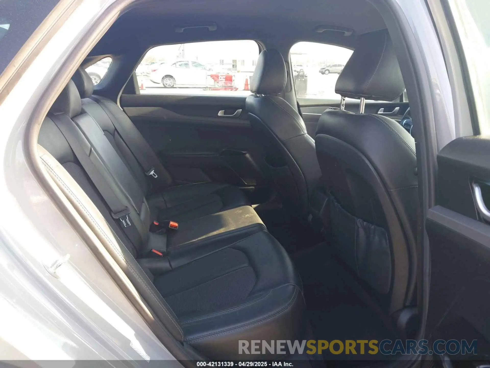 8 fotografías del automóvil dañado 5XXG64J28NG086295 KIA K5 2022