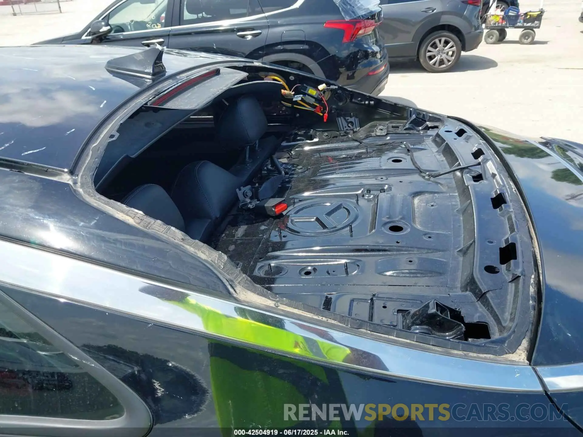 6 fotografías del automóvil dañado 5XXG64J28NG094834 KIA K5 2022
