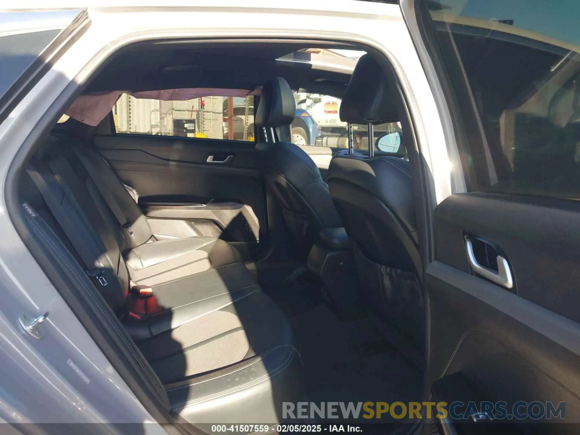 8 fotografías del automóvil dañado 5XXG64J28NG110000 KIA K5 2022