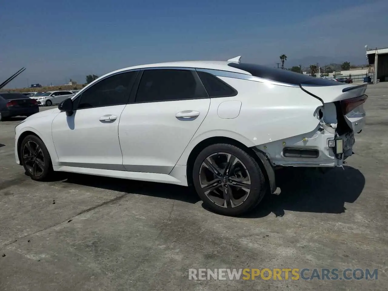 2 fotografías del automóvil dañado 5XXG64J28NG122292 KIA K5 2022