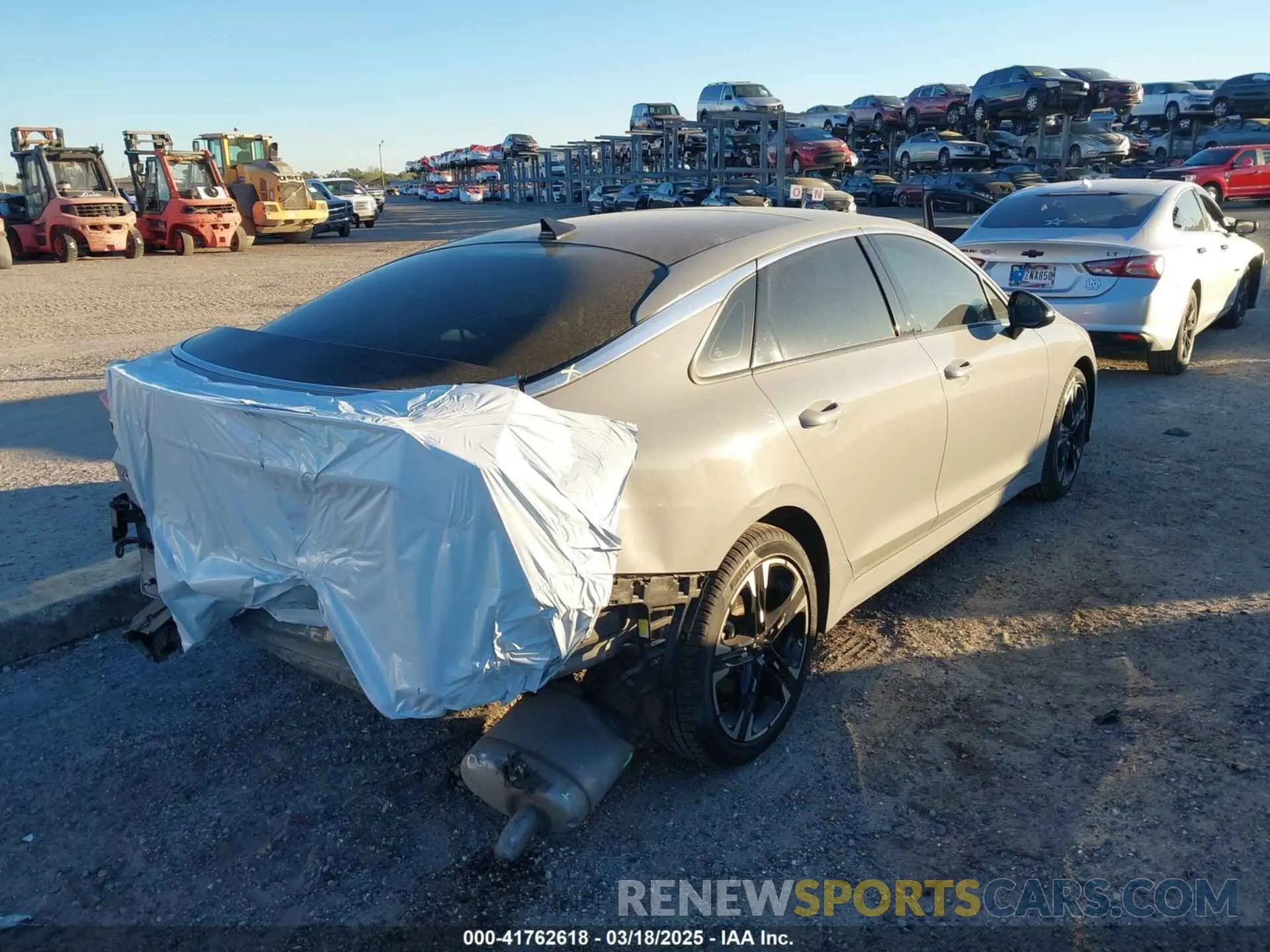 4 fotografías del automóvil dañado 5XXG64J28NG126388 KIA K5 2022
