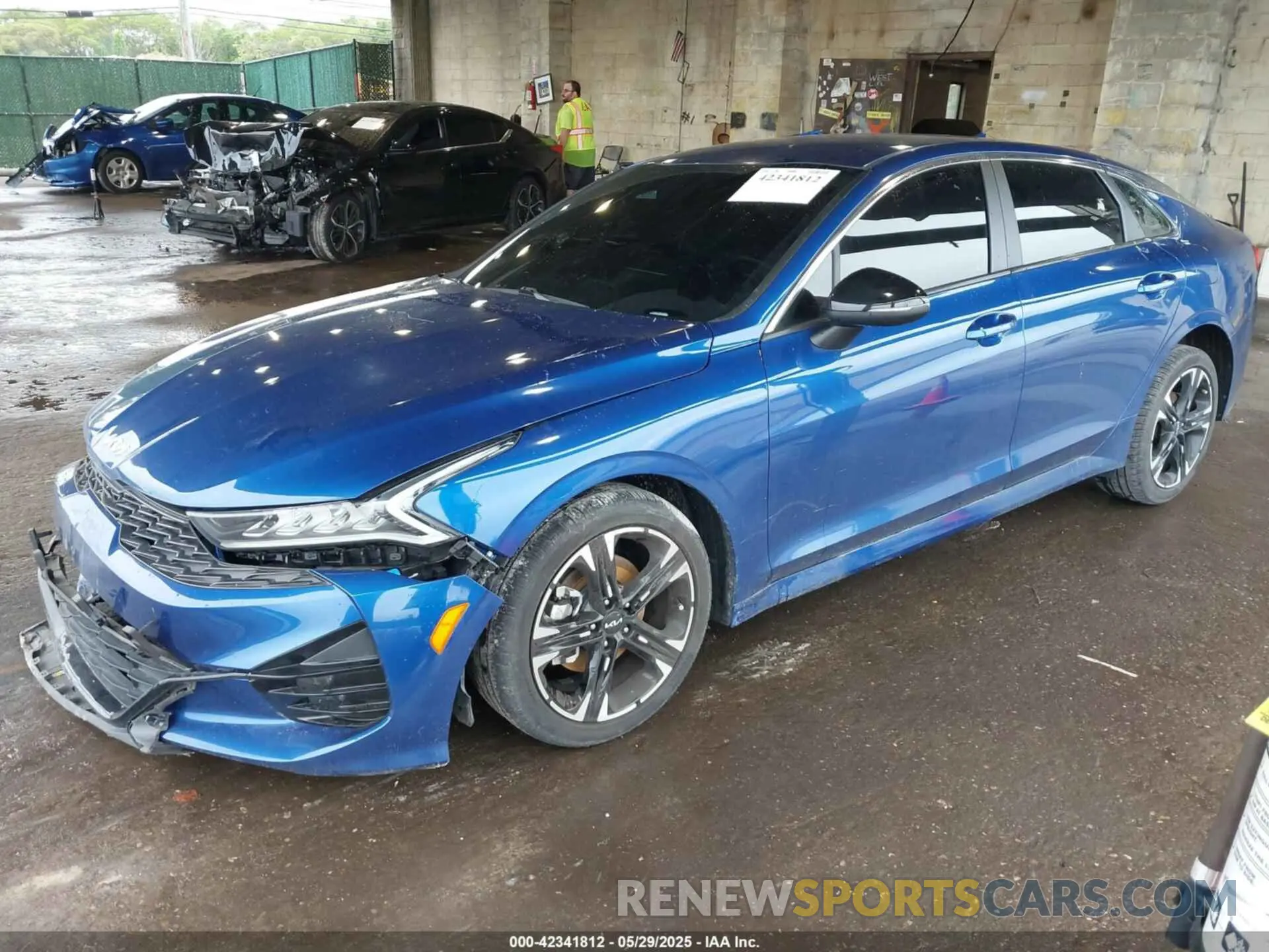 2 fotografías del automóvil dañado 5XXG64J28NG135866 KIA K5 2022