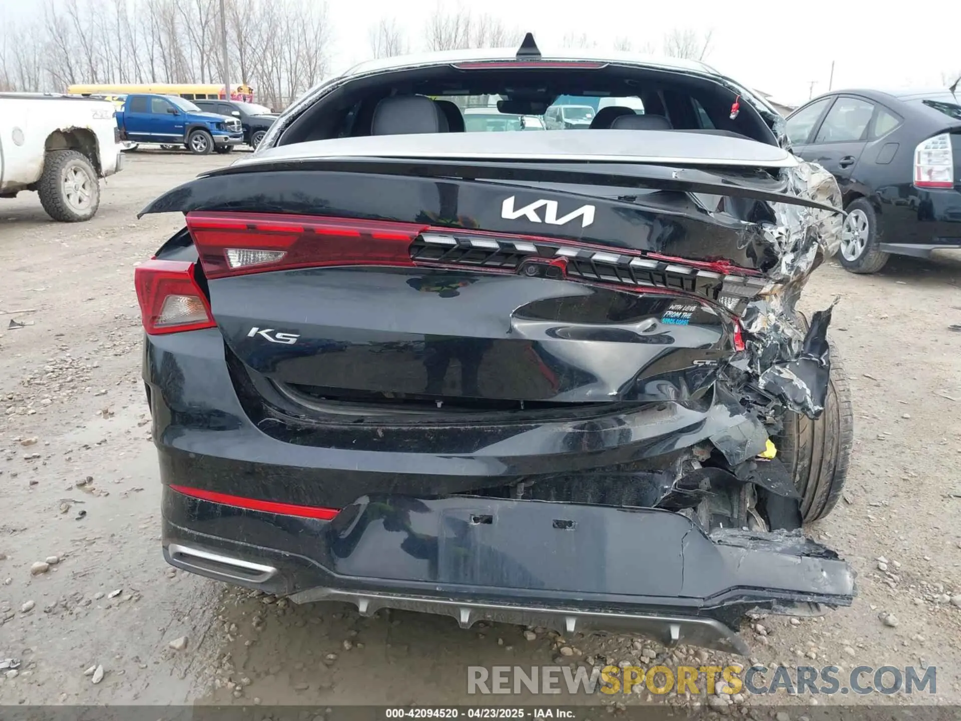 16 fotografías del automóvil dañado 5XXG64J29NG115786 KIA K5 2022