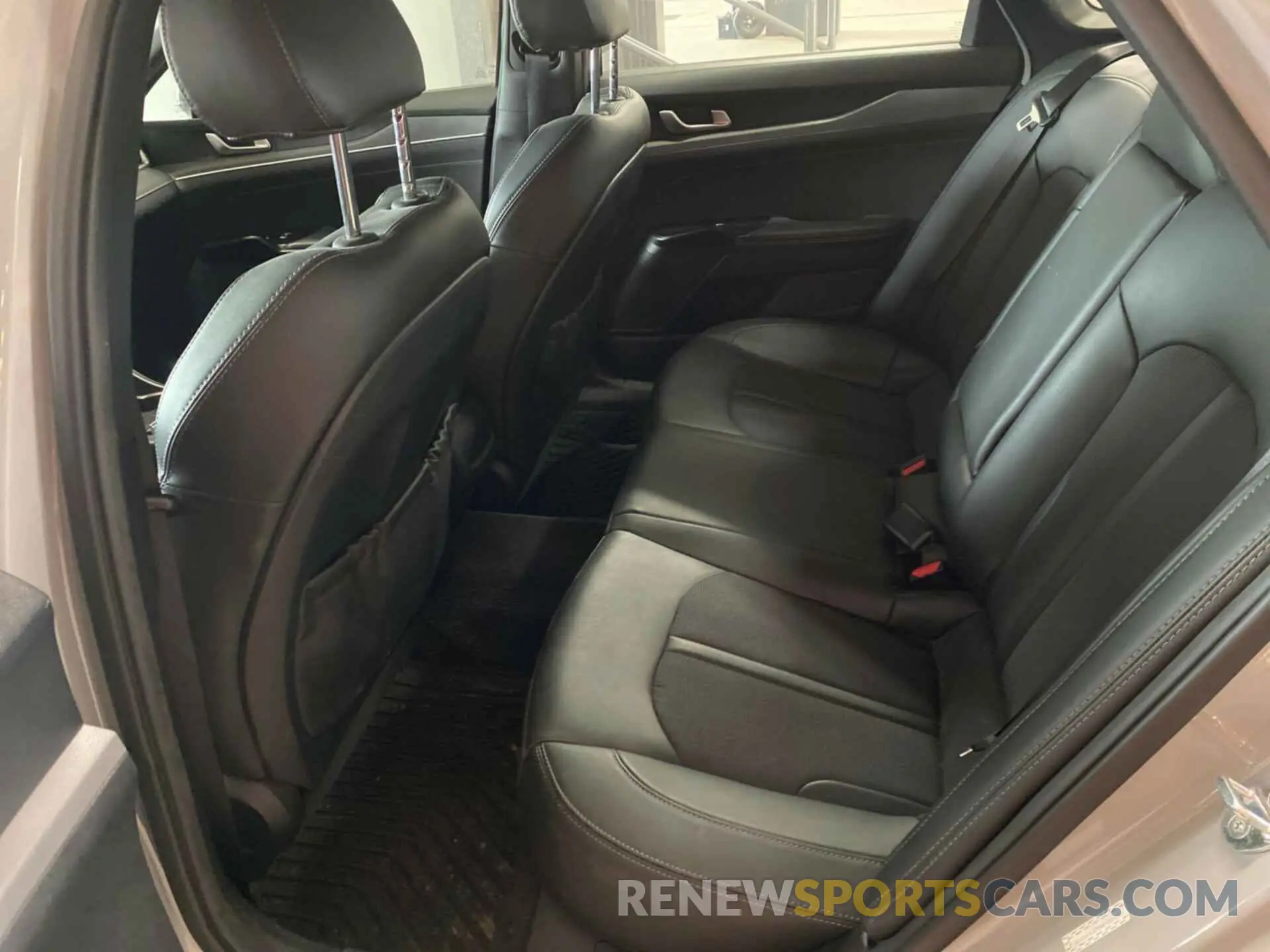 8 fotografías del automóvil dañado 5XXG64J29NG123130 KIA K5 2022