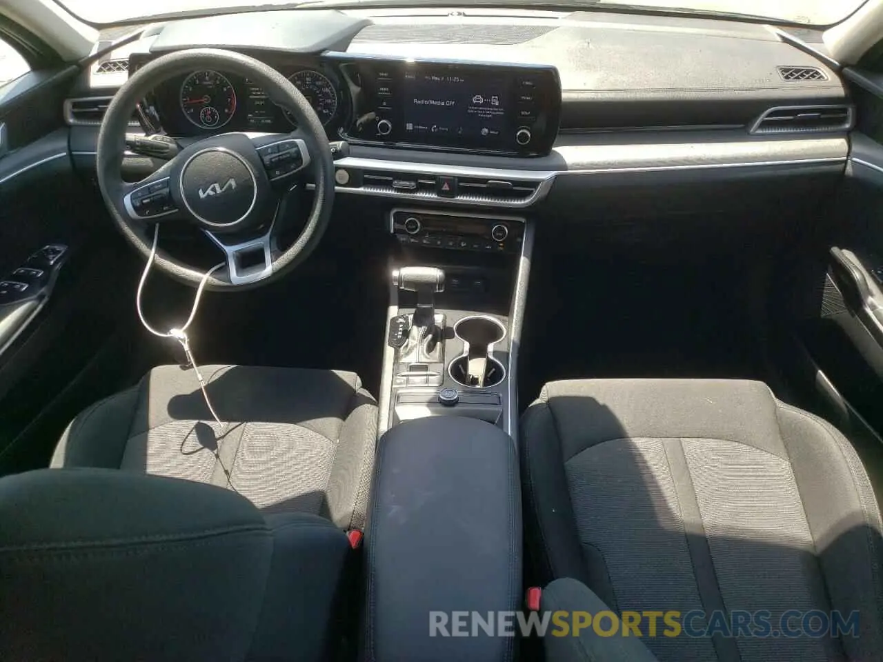 8 fotografías del automóvil dañado 5XXG14J20PG220010 KIA K5 2023