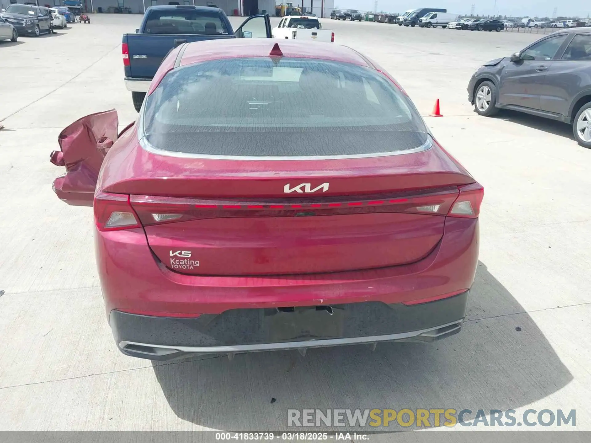 15 fotografías del automóvil dañado 5XXG14J21PG196297 KIA K5 2023