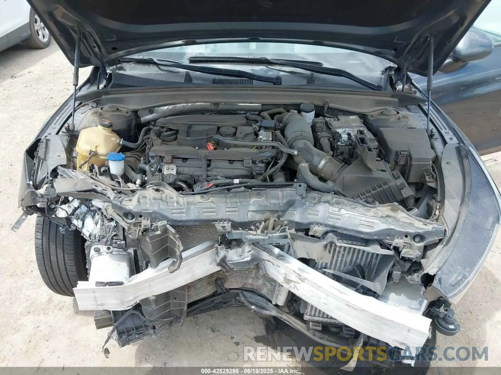 10 fotografías del automóvil dañado 5XXG14J21PG197904 KIA K5 2023