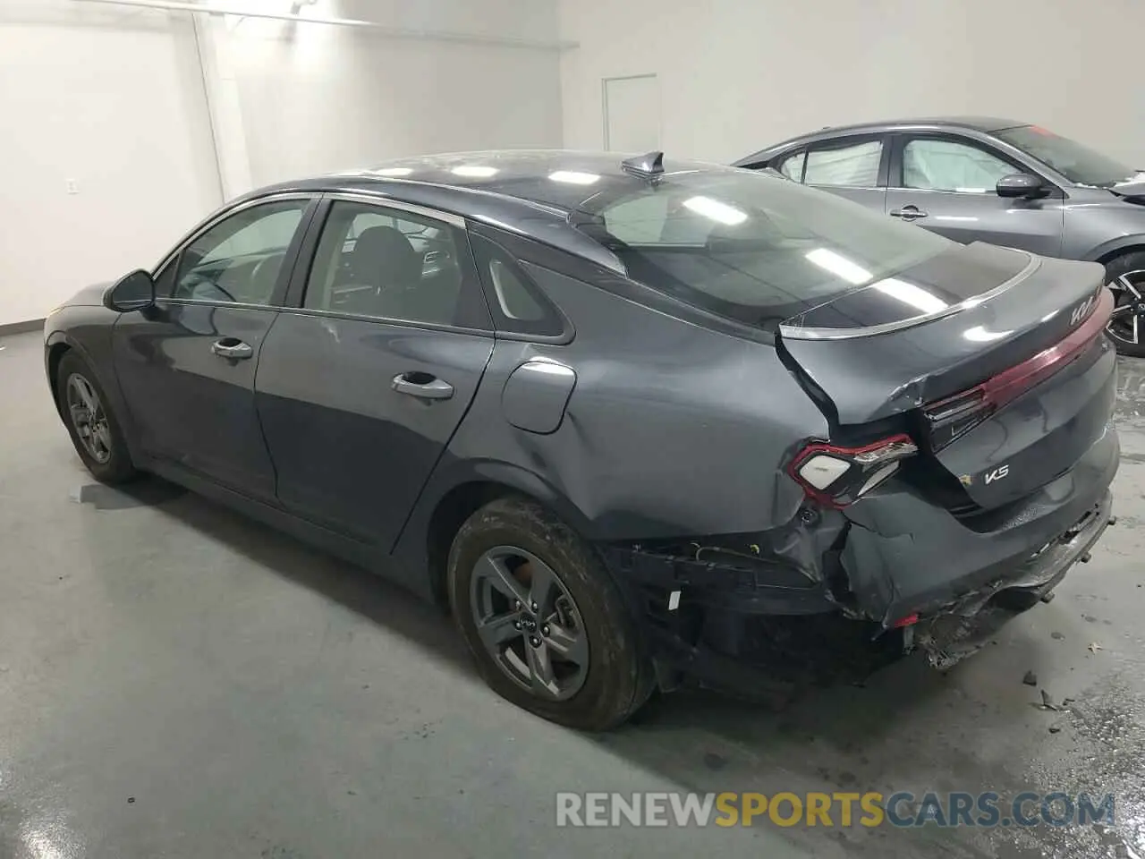 2 fotografías del automóvil dañado 5XXG14J21PG203409 KIA K5 2023