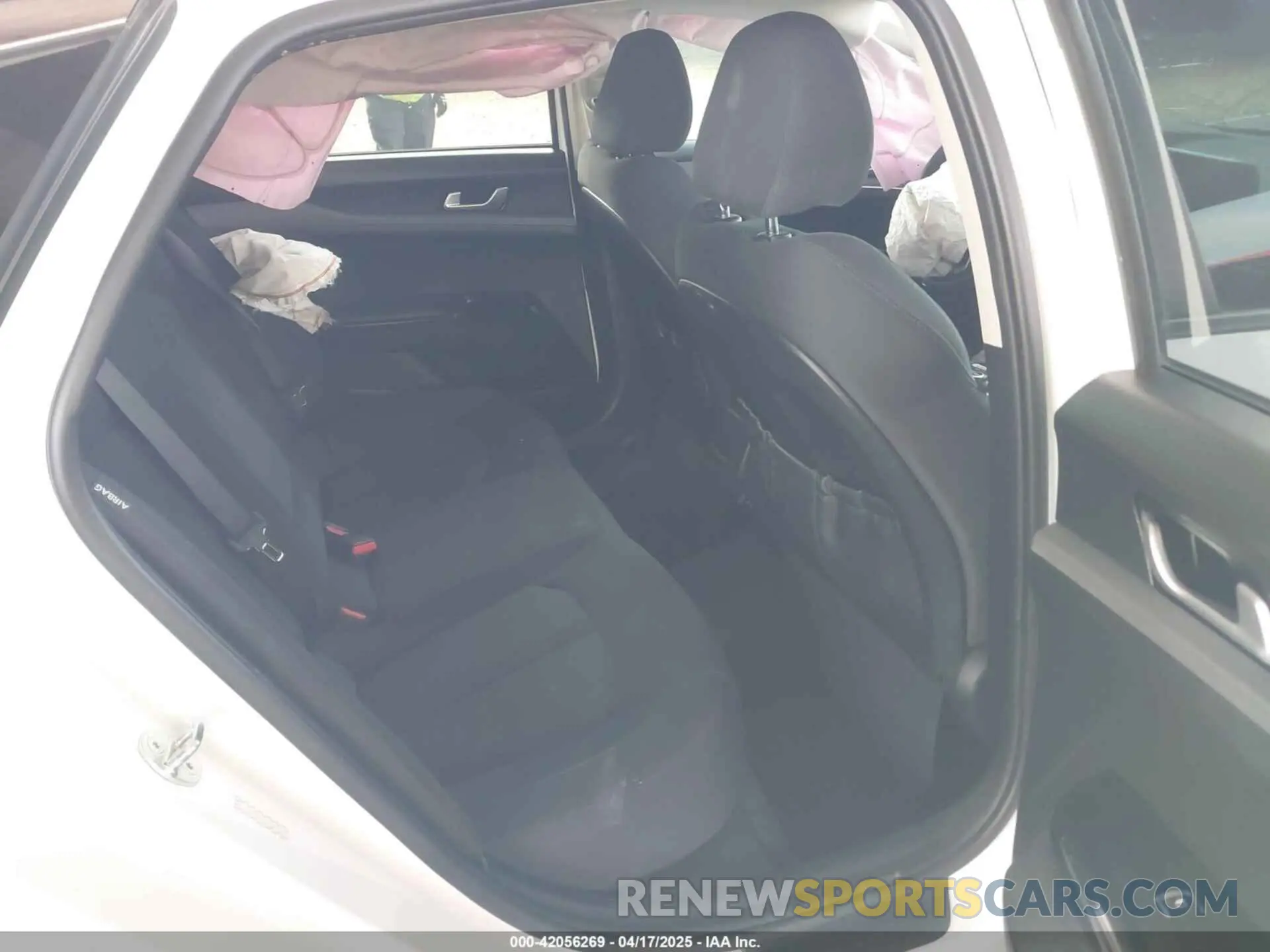 8 fotografías del automóvil dañado 5XXG14J21PG207928 KIA K5 2023