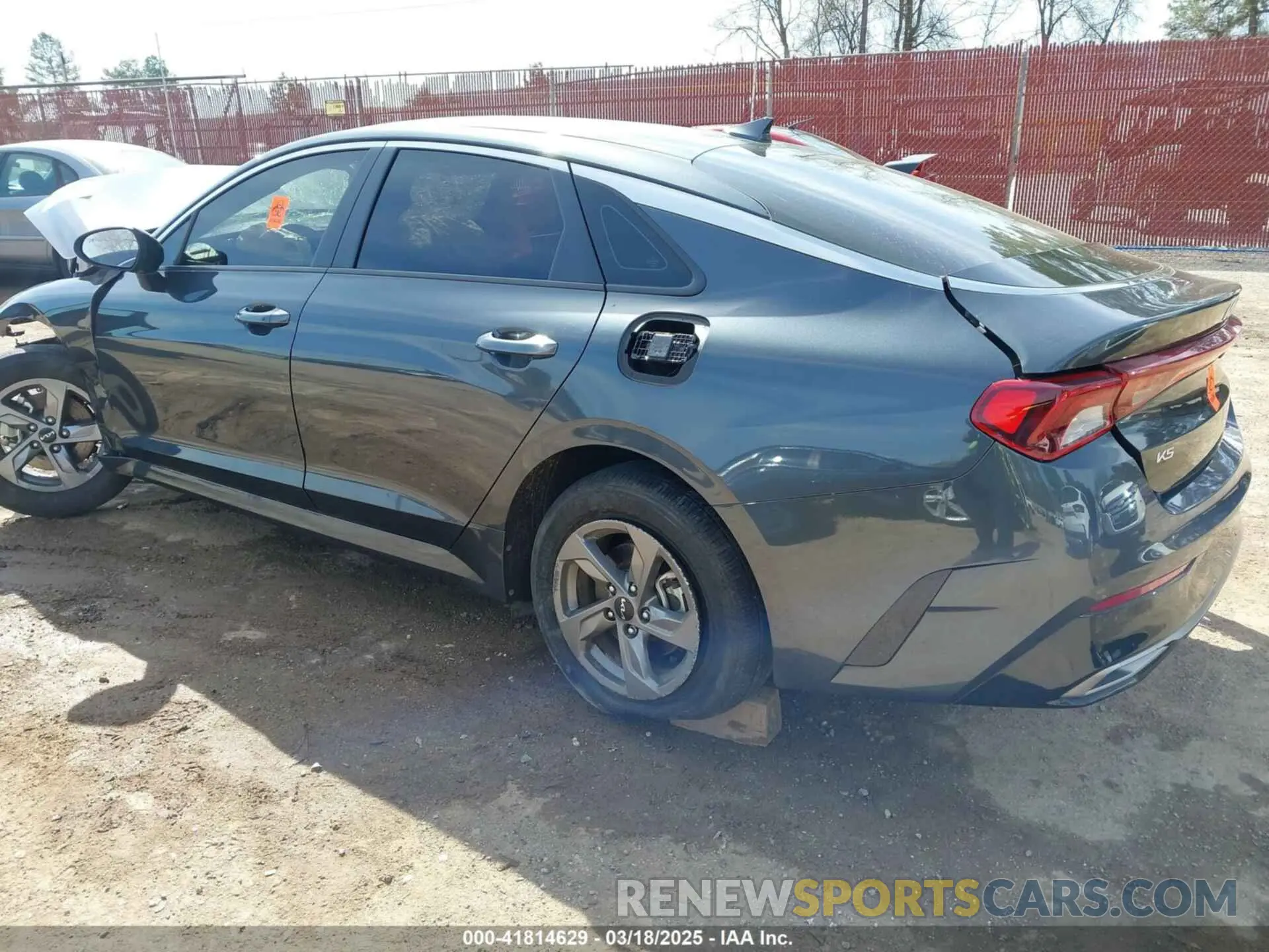 3 fotografías del automóvil dañado 5XXG14J22PG177290 KIA K5 2023