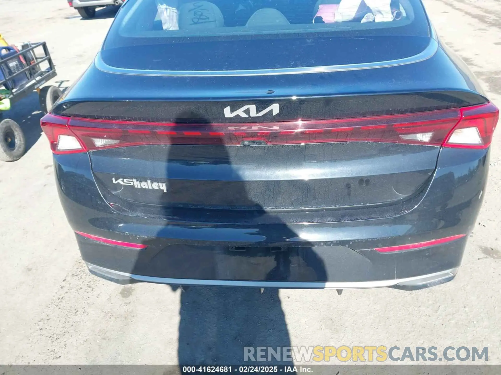 15 fotografías del automóvil dañado 5XXG14J22PG213009 KIA K5 2023