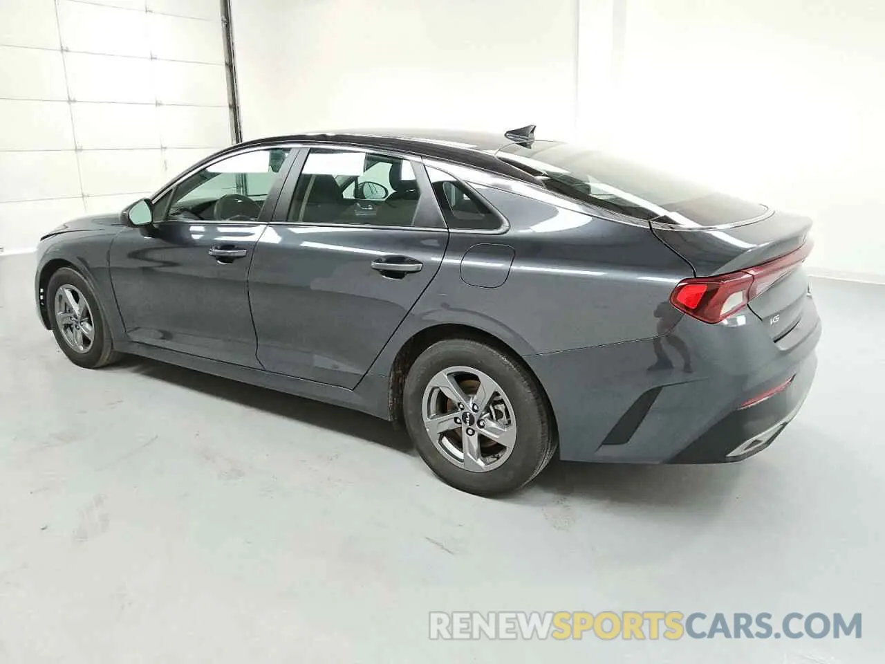 2 fotografías del automóvil dañado 5XXG14J23PG202035 KIA K5 2023