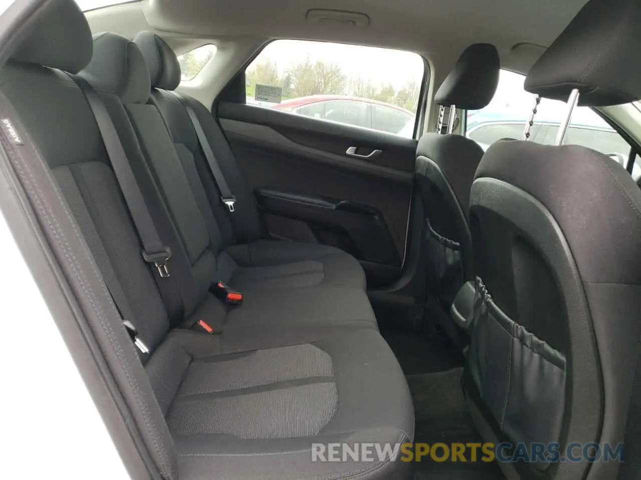 10 fotografías del automóvil dañado 5XXG14J23PG204710 KIA K5 2023