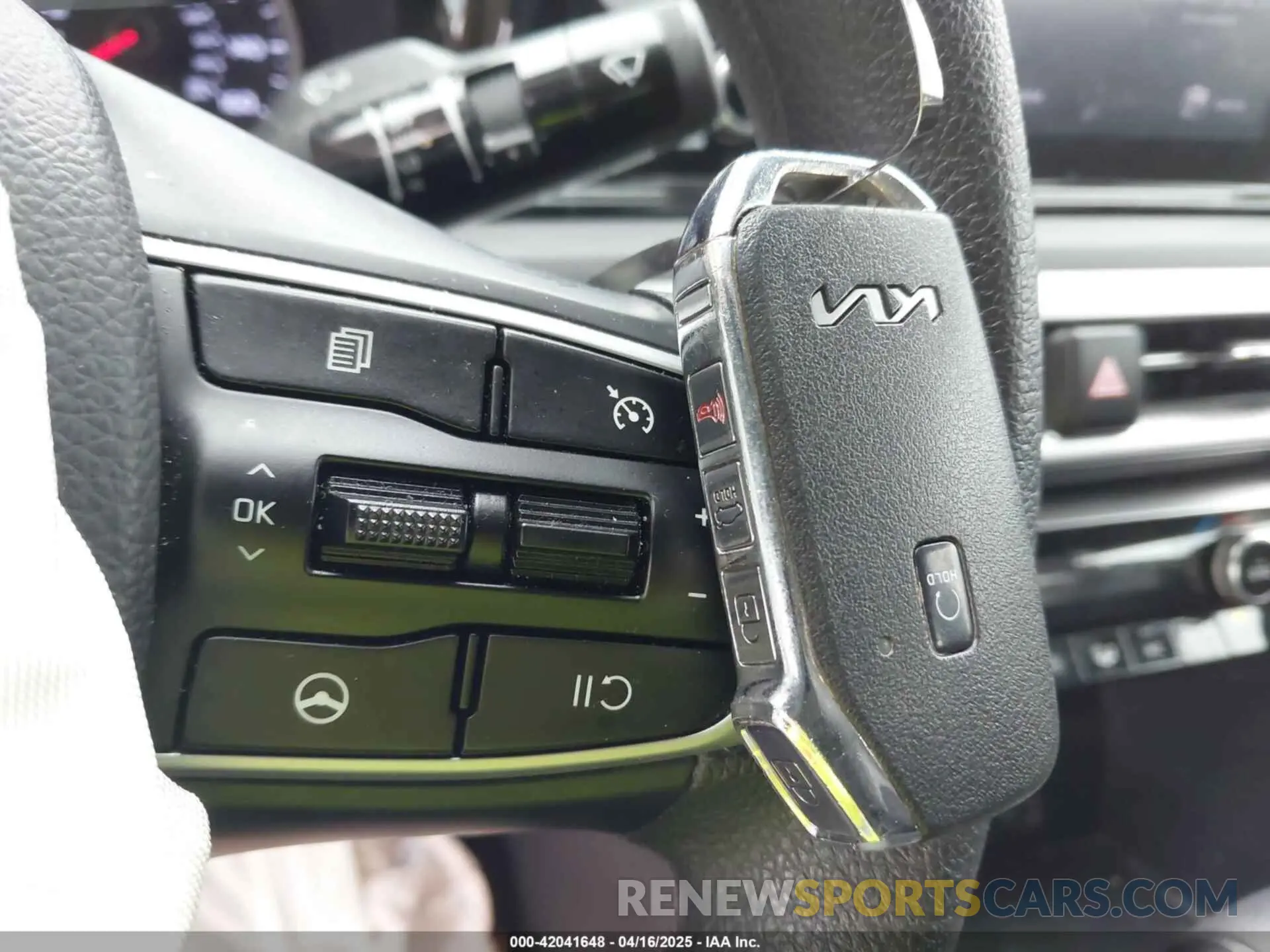 11 fotografías del automóvil dañado 5XXG14J24PG177713 KIA K5 2023