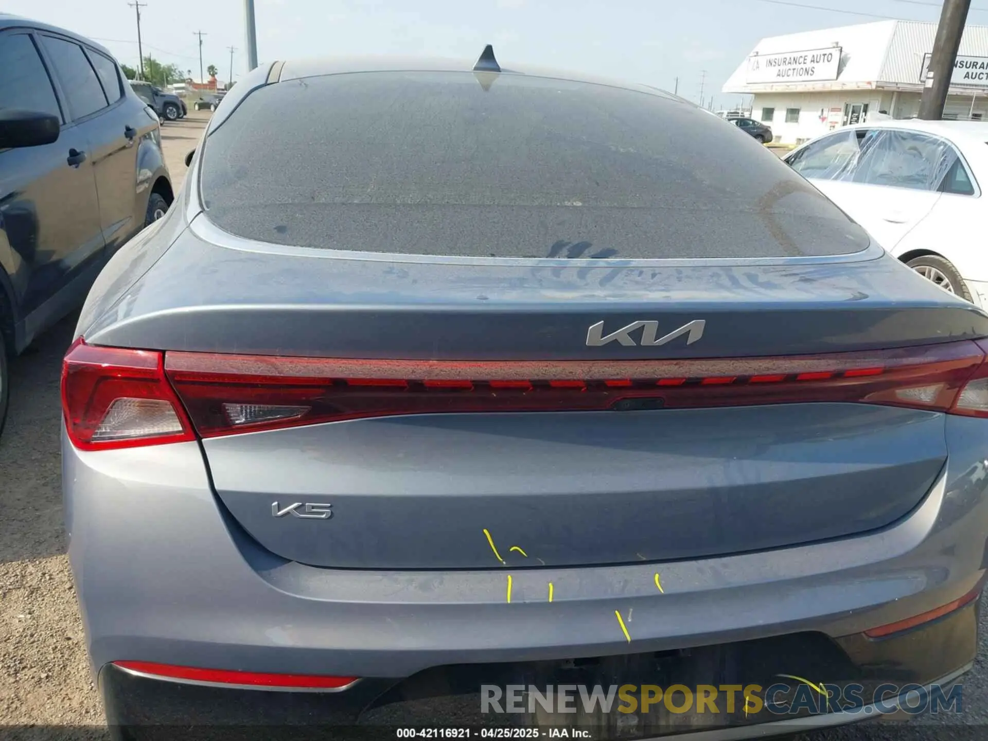 17 fotografías del automóvil dañado 5XXG14J24PG195161 KIA K5 2023