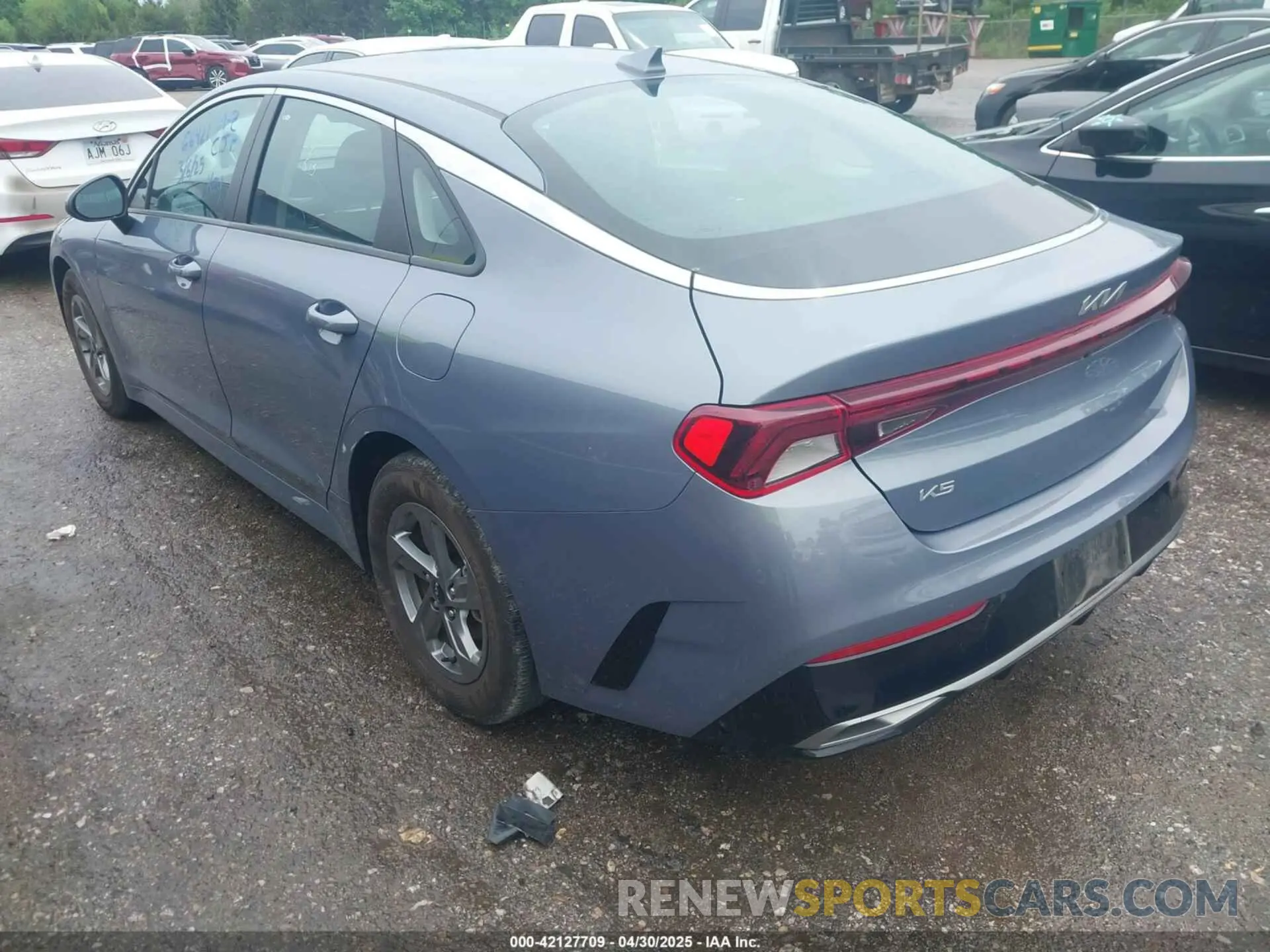 3 fotografías del automóvil dañado 5XXG14J24PG196018 KIA K5 2023