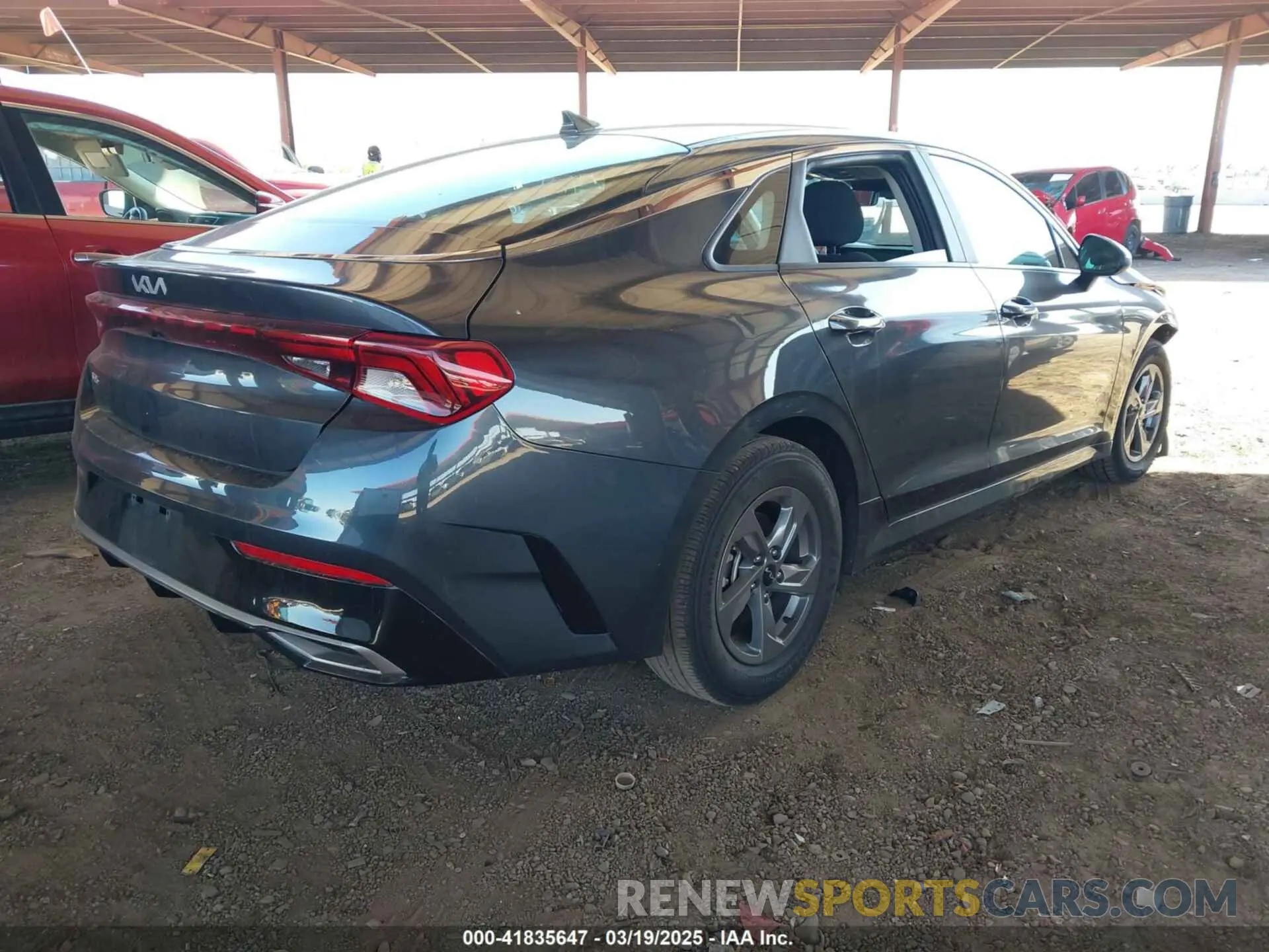 4 fotografías del automóvil dañado 5XXG14J24PG204036 KIA K5 2023