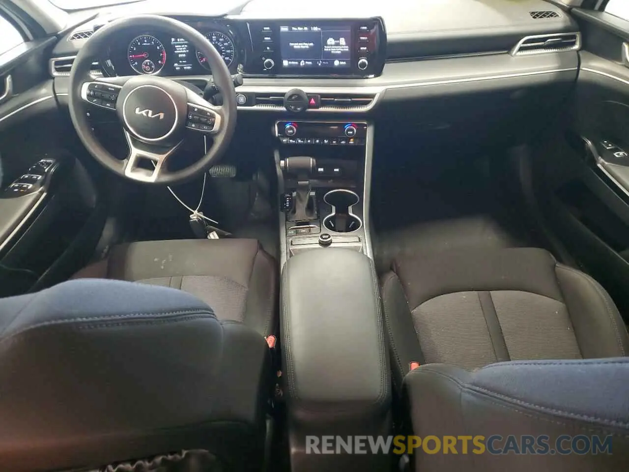 8 fotografías del automóvil dañado 5XXG14J24PG213982 KIA K5 2023