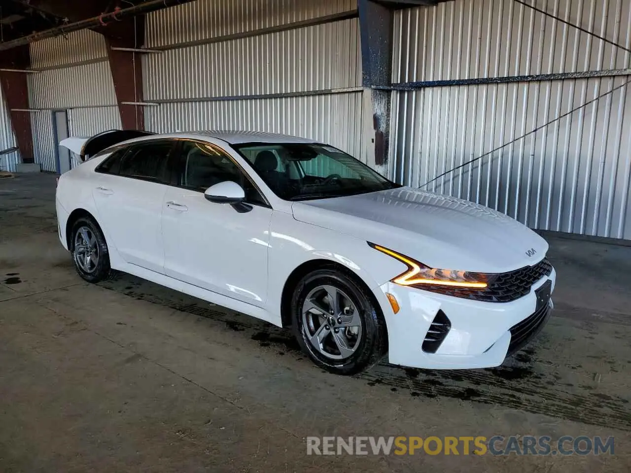 4 fotografías del automóvil dañado 5XXG14J25PG205244 KIA K5 2023