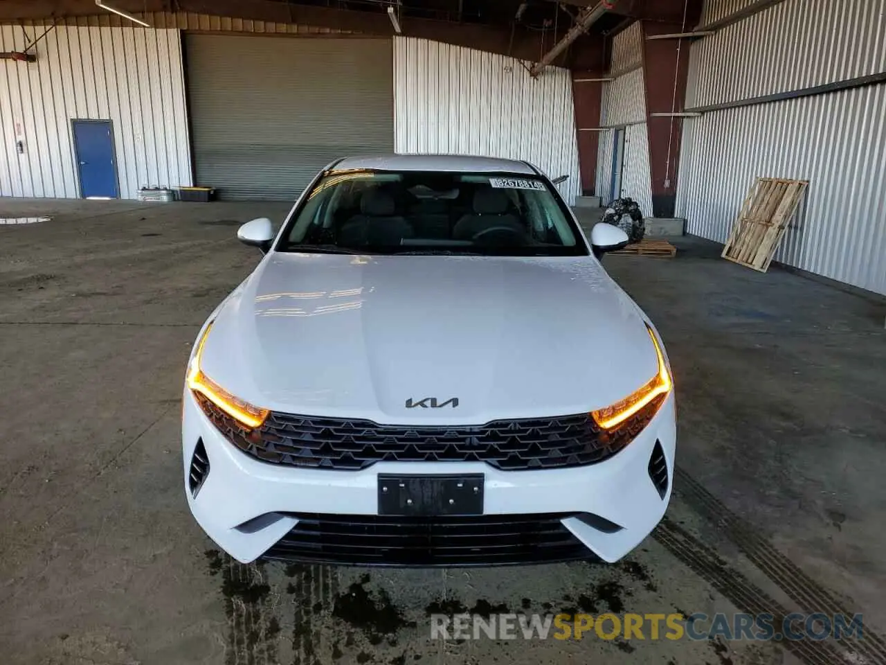 5 fotografías del automóvil dañado 5XXG14J25PG205244 KIA K5 2023