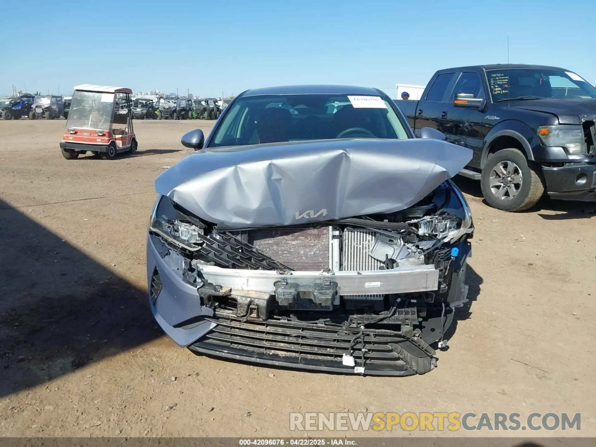 13 fotografías del automóvil dañado 5XXG14J25PG209827 KIA K5 2023