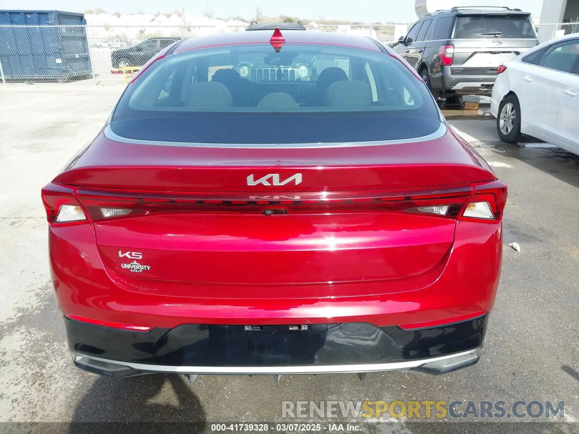 16 fotografías del automóvil dañado 5XXG14J26PG195047 KIA K5 2023