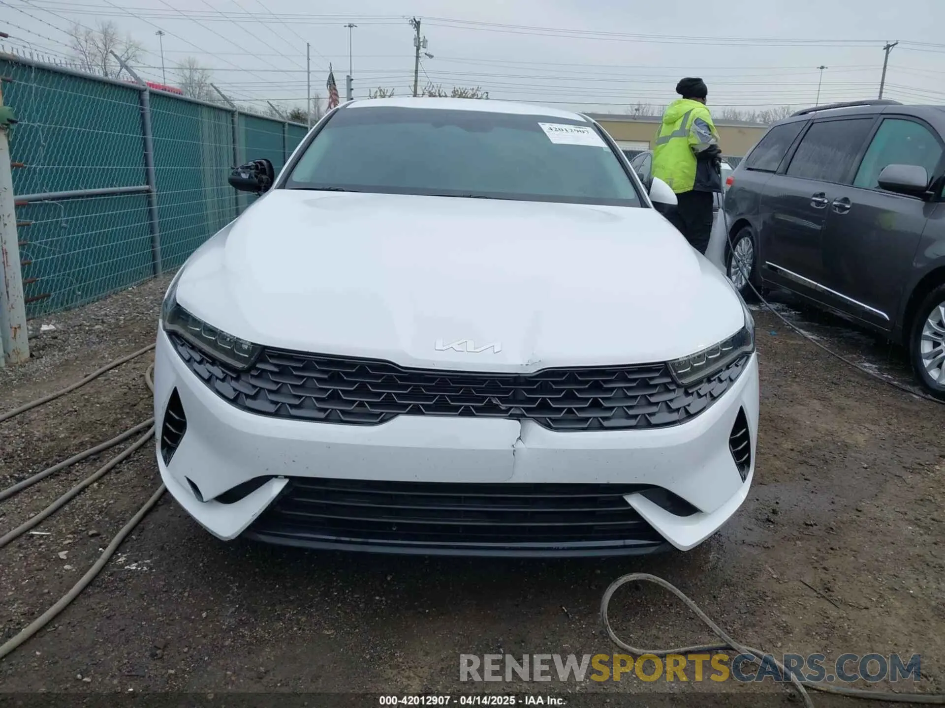12 fotografías del automóvil dañado 5XXG14J26PG203910 KIA K5 2023