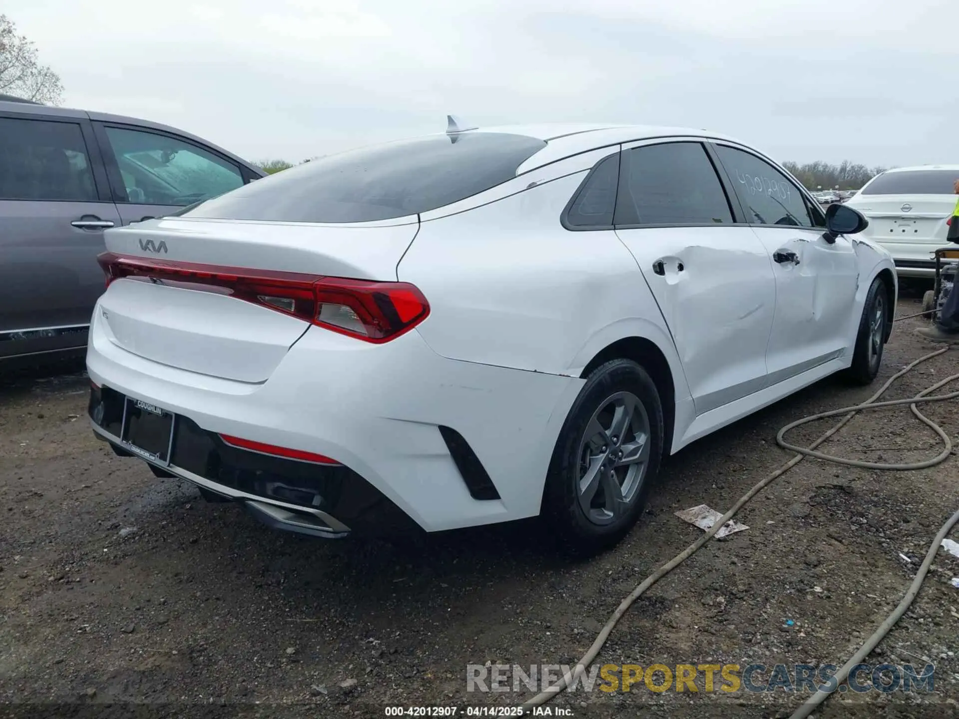 4 fotografías del automóvil dañado 5XXG14J26PG203910 KIA K5 2023