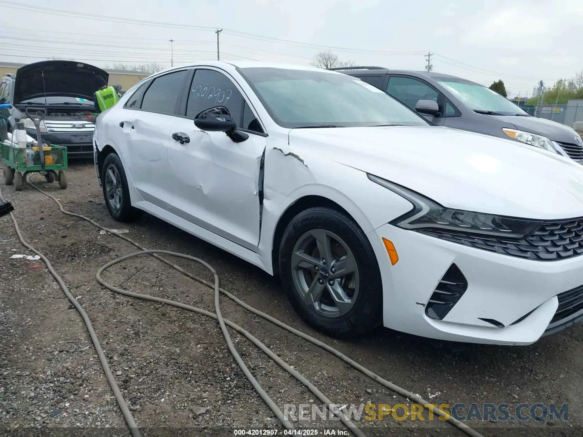 6 fotografías del automóvil dañado 5XXG14J26PG203910 KIA K5 2023