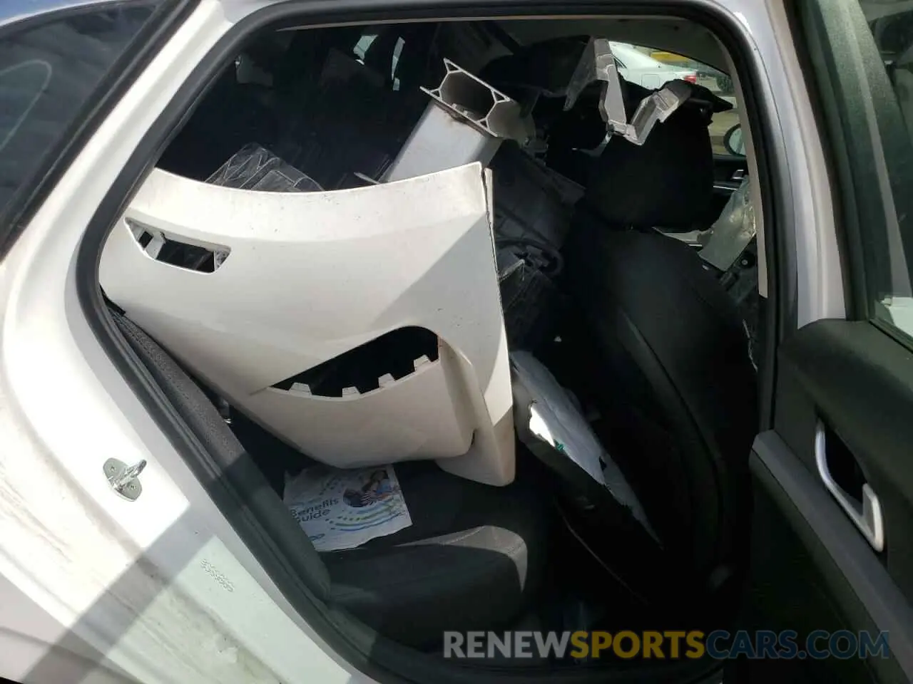 10 fotografías del automóvil dañado 5XXG14J27PG180038 KIA K5 2023