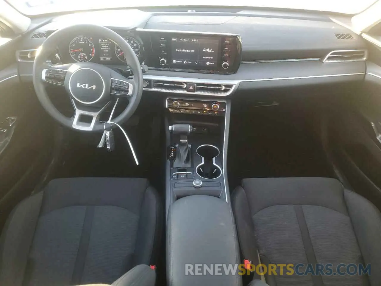 8 fotografías del automóvil dañado 5XXG14J2XPG197559 KIA K5 2023