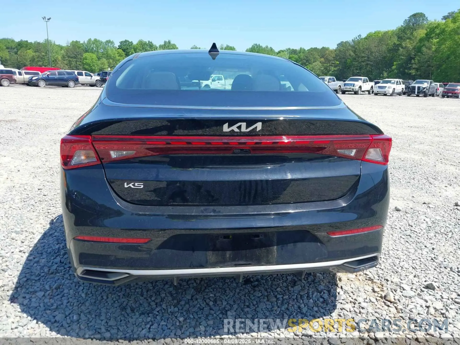 16 fotografías del automóvil dañado 5XXG14J2XPG212903 KIA K5 2023