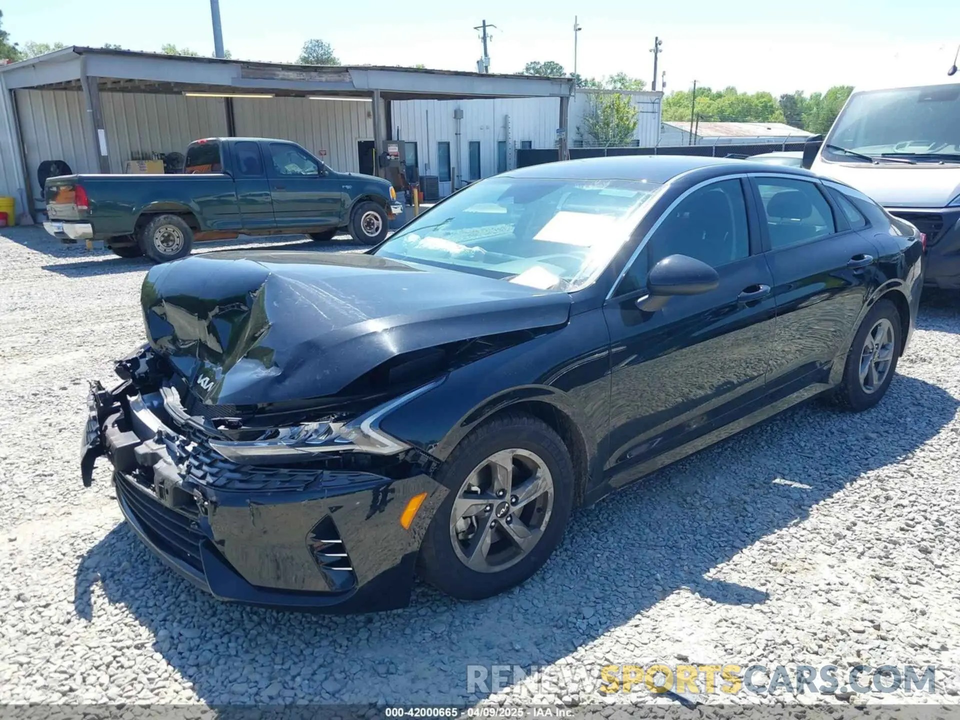 2 fotografías del automóvil dañado 5XXG14J2XPG212903 KIA K5 2023