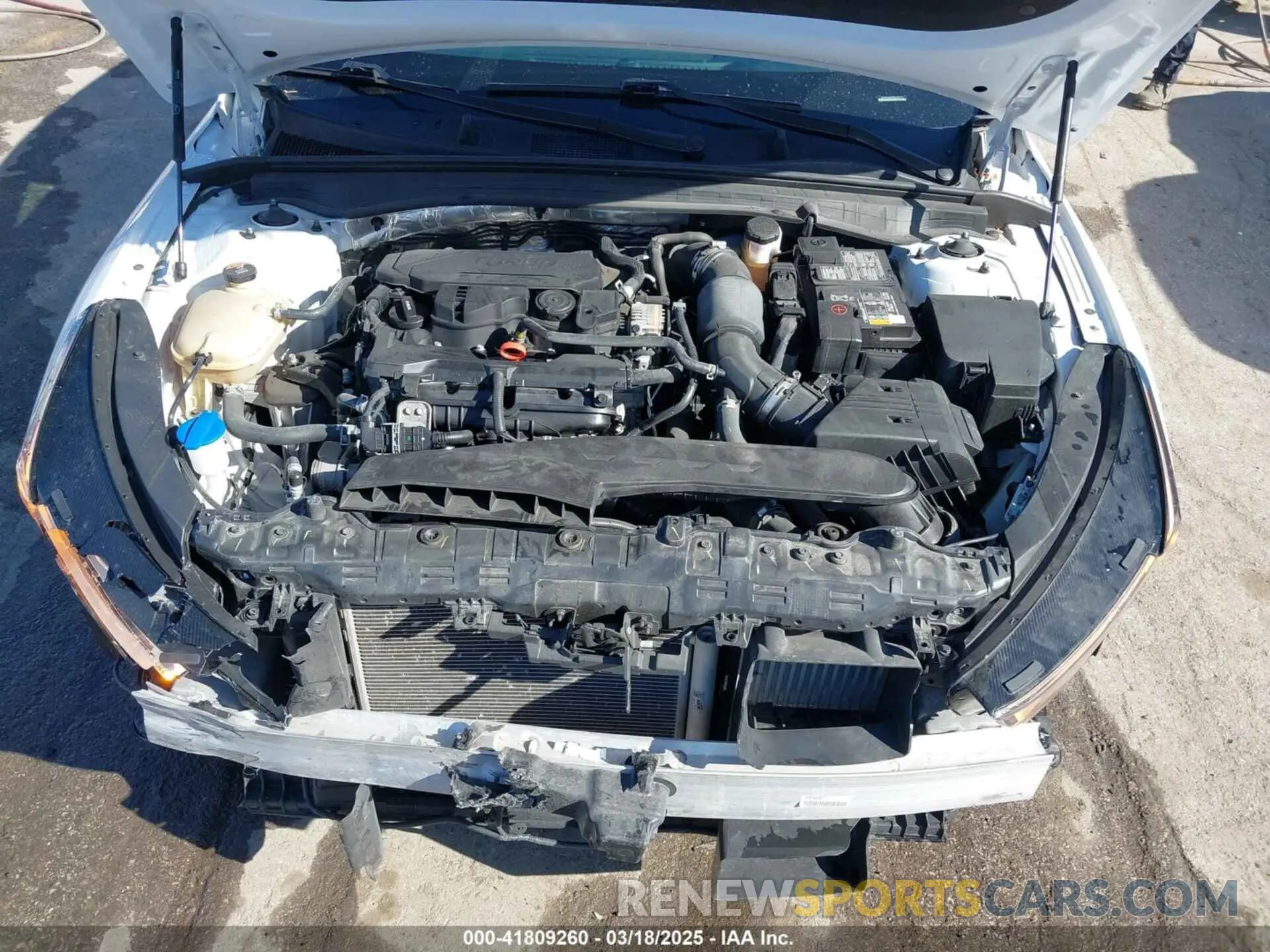 10 fotografías del automóvil dañado 5XXG14J2XPG220175 KIA K5 2023