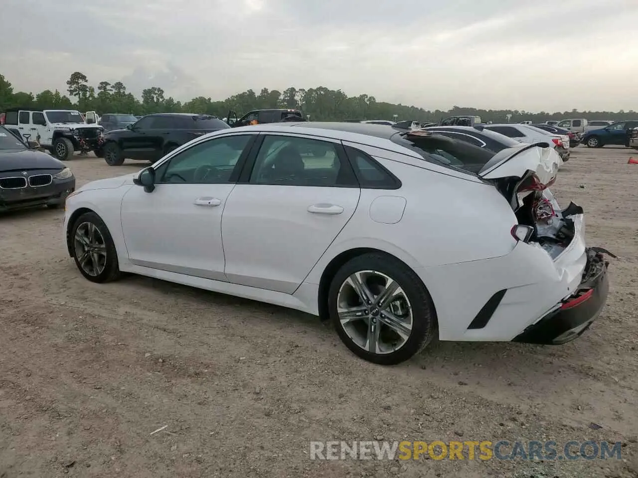 2 fotografías del automóvil dañado 5XXG34J22PG218897 KIA K5 2023