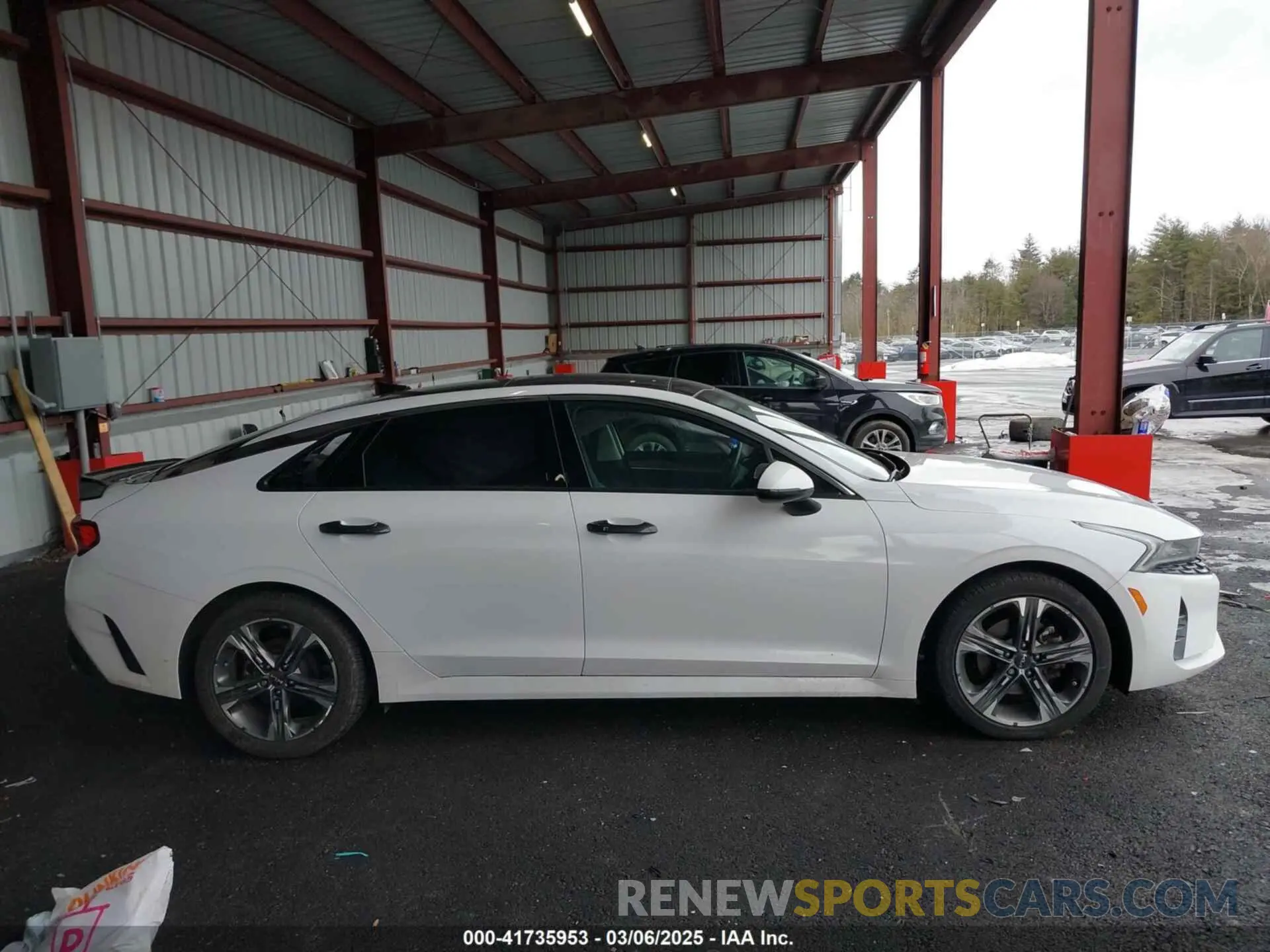 13 fotografías del automóvil dañado 5XXG34J25PG223382 KIA K5 2023