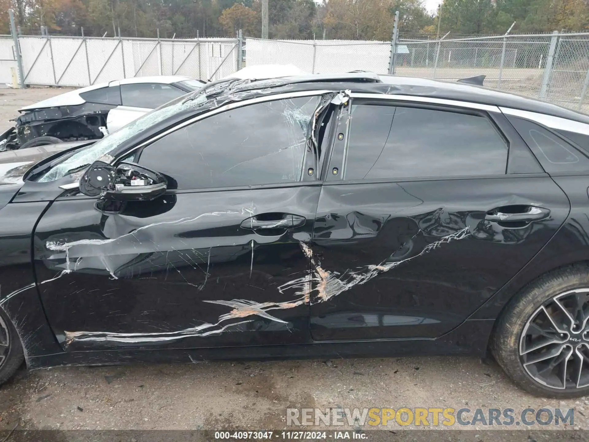 14 fotografías del automóvil dañado 5XXG44J83PG200331 KIA K5 2023