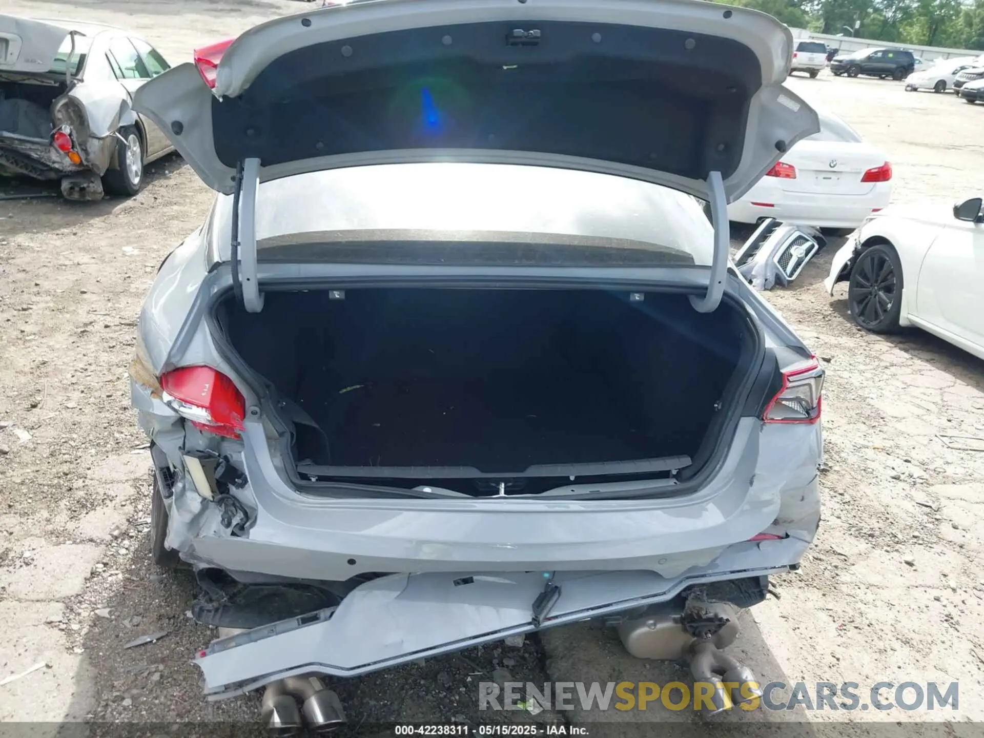 17 fotografías del automóvil dañado 5XXG44J87PG185705 KIA K5 2023
