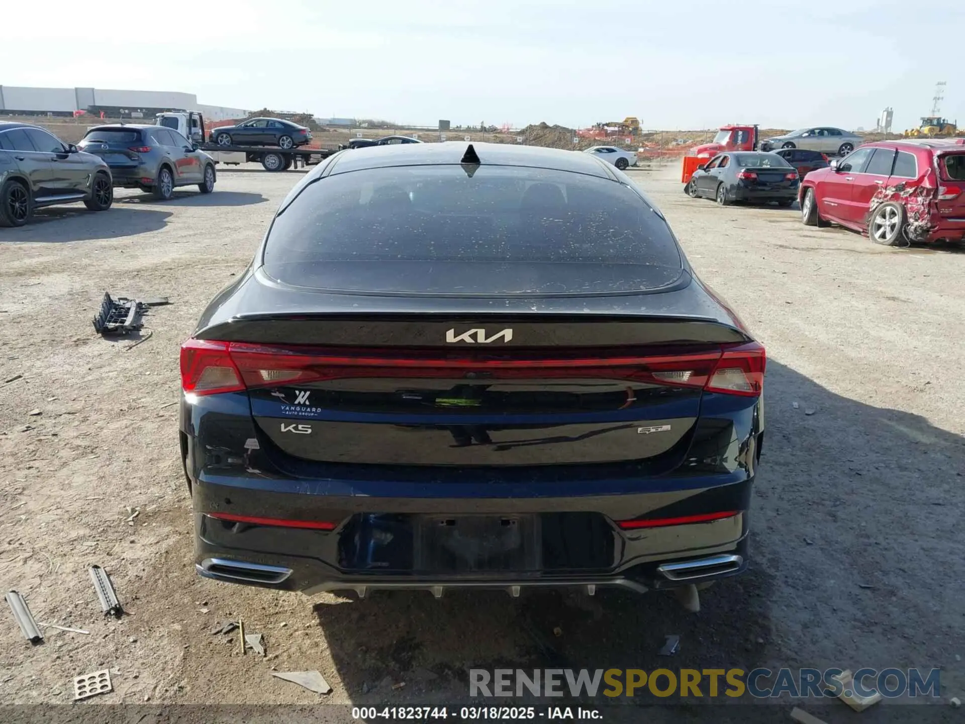 16 fotografías del automóvil dañado 5XXG64J20PG168315 KIA K5 2023